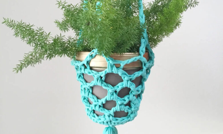 Make a Hanging Basket with Yarn