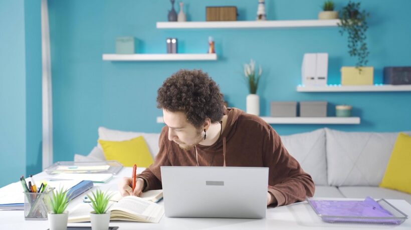 How to Stay Focused While Studying: Tips and Tricks