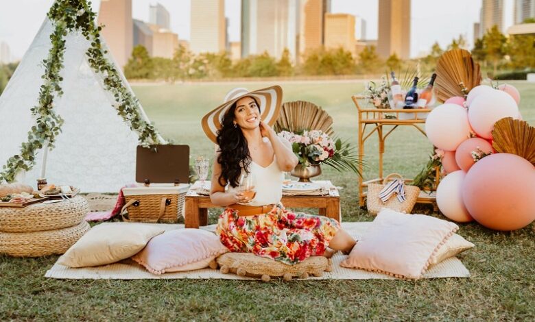 How to Throw a Fancy Picnic