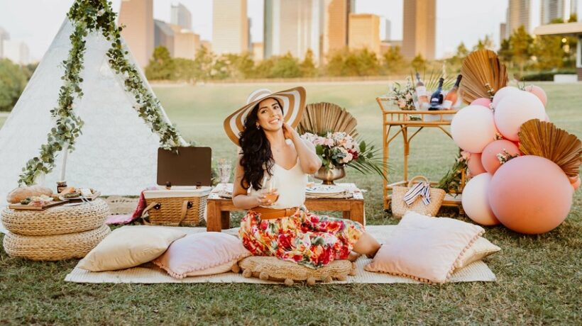 How to Throw a Fancy Picnic: Enjoy the Outdoors with Style and Elegance