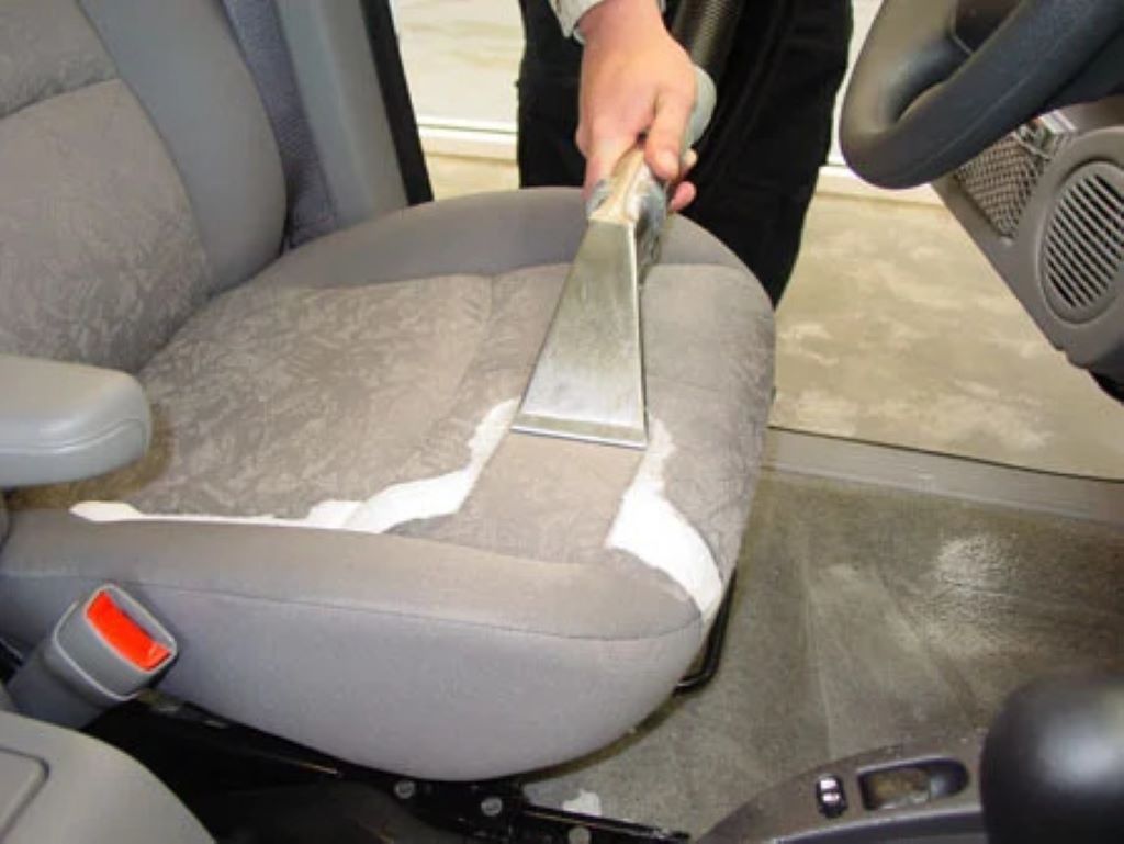 The Do's of Cleaning Cloth Car Seats
