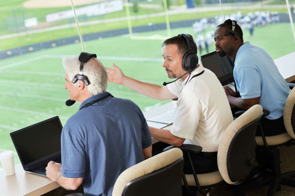 What college degree do you need to be a sports commentator