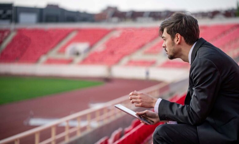 What college degree do you need to be a sports commentator