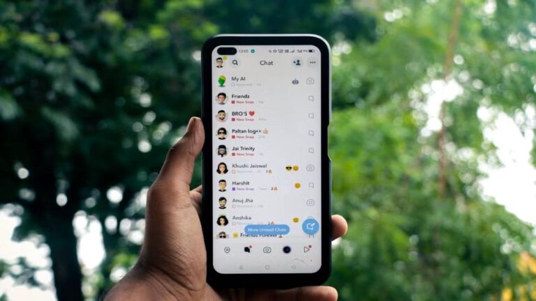 How to Half Swipe on Snapchat