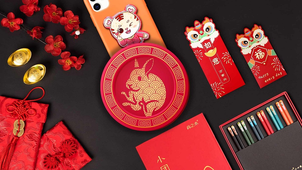 What do people buy for the Lunar New Year