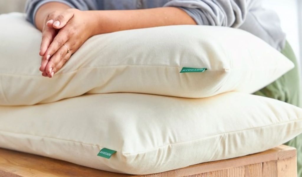 The 5 Best Pillow Protectors Our Editors Recommend