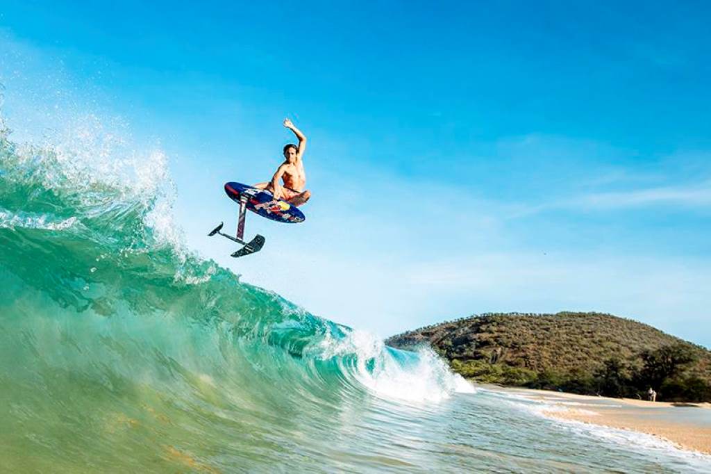How Surf Art Captures the Ocean’s Essence